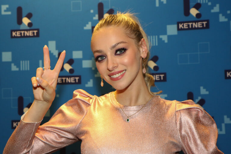 Camille “Dat kost niets, maar kan wel helpen” Show24